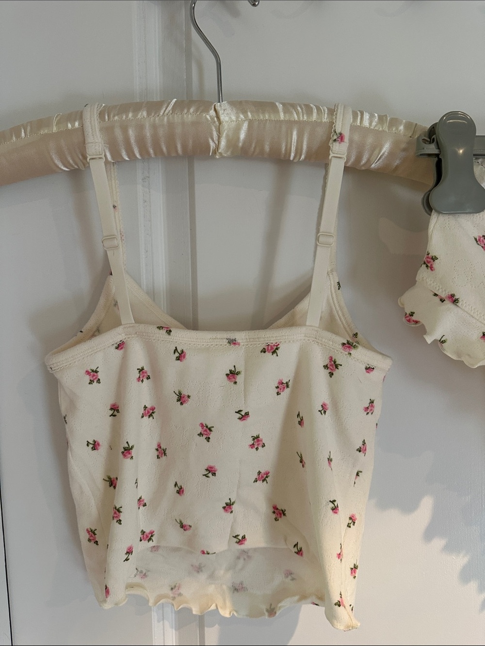 SKIMS Cream Floral Ribbed Cami & Ruffle Brief Set - Picture 7 of 9